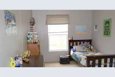 5570 Blackhill Road, Floresville, TX 78114 - Photo 11