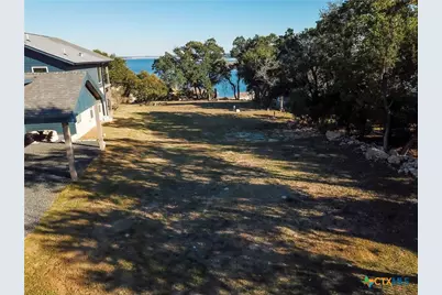 864 Lakebreeze Drive, Canyon Lake, TX 78133 - Photo 9