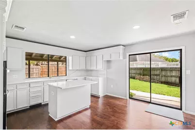 116 Newport Drive, Victoria, TX 77904 - Photo 13