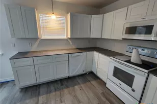 601 S Davis St, Belton, TX 76513 - Photo 3