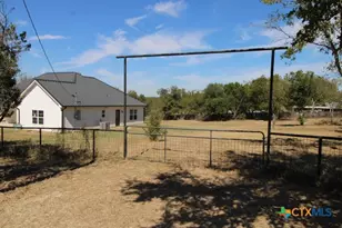 536 E Third St, Hico, TX 76457 - Photo 27