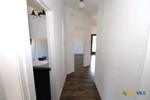 536 E Third St, Hico, TX 76457 - Photo 17