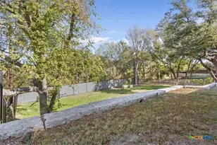 8 W Aztec Ln, Belton, TX 76513 - Photo 33