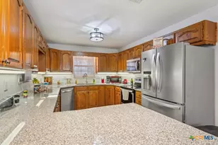 8 W Aztec Ln, Belton, TX 76513 - Photo 15