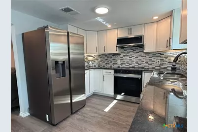 8 Marshall Road, Port Lavaca, TX 77979 - Photo 11