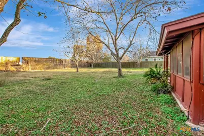 205 Lariat Lane, Victoria, TX 77901 - Photo 25