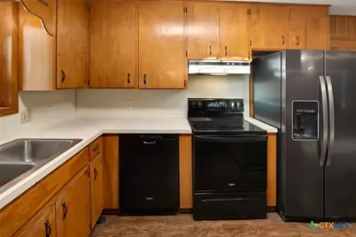 205 Lariat Lane, Victoria, TX 77901 - Photo 9