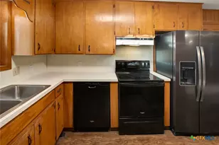 205 Lariat Ln, Victoria, TX 77901 - Photo 9