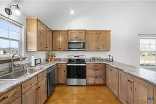 302 County Rd 422, Bartlett, TX 76511 - Photo 17