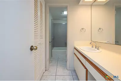 210 Oak Bay #403, Rockport, TX 78382 - Photo 29