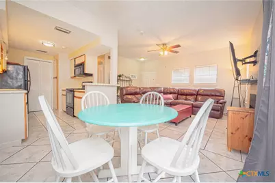 210 Oak Bay #403, Rockport, TX 78382 - Photo 9