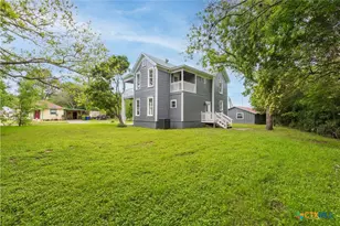 219 Thornton St, Gonzales, TX 78629 - Photo 29