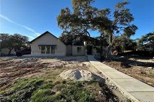 384 Airosa, Belton, TX 76513 - Photo 1