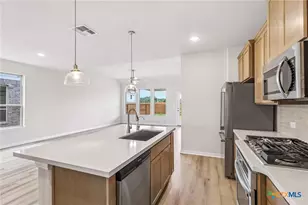 2114 Shepards St, Seguin, TX 78155 - Photo 3