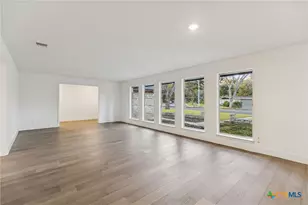 1939 Wayside Dr, Seguin, TX 78155 - Photo 17