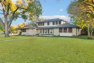 1939 Wayside Dr, Seguin, TX 78155 - Photo 3