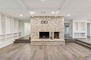 1939 Wayside Dr, Seguin, TX 78155 - Photo 9