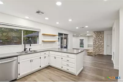 1939 Wayside Drive, Seguin, TX 78155 - Photo 13