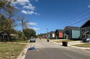 1123 S 26th St, Temple, TX 76501 - Photo 5