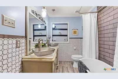 760 Roosevelt Street, New Braunfels, TX 78130 - Photo 15