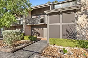 114 T Bar M Dr, New Braunfels, TX 78132 - Photo 3