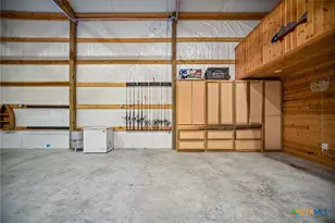 185 E Tiki Dr, Seadrift, TX 77983 - Photo 7