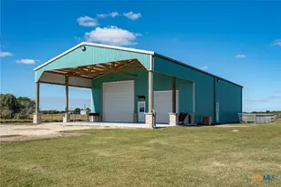 185 E Tiki Dr, Seadrift, TX 77983 - Photo 3