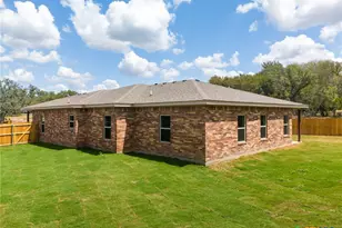 828 Elijah La, Lampasas, TX 76550 - Photo 25