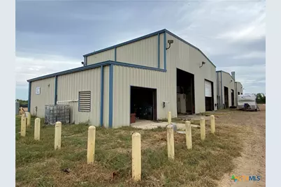 3547 Fm 236 Highway, Victoria, TX 77905 - Photo 11