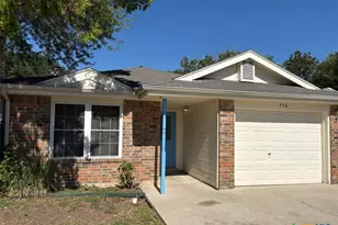 758 Briarbend Dr, New Braunfels, TX 78130 - Photo 3