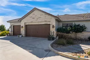 2447 Wallaby Cir, New Braunfels, TX 78132 - Photo 35