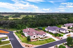 2447 Wallaby Cir, New Braunfels, TX 78132 - Photo 37
