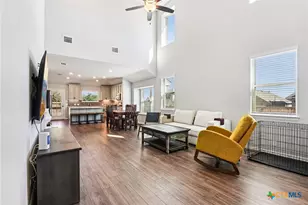 2034 Egret Ave, New Braunfels, TX 78132 - Photo 11