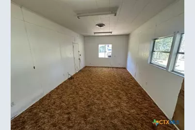 612 S East Street, Edna, TX 77957 - Photo 11