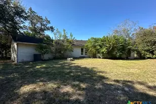 612 S East St, Edna, TX 77957 - Photo 3