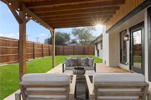 14 Country Club Cir, New Braunfels, TX 78130 - Photo 31