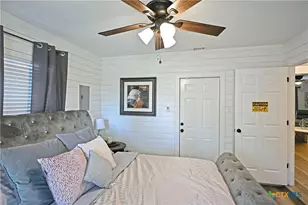 553 Scenic Dr, Canyon Lake, TX 78133 - Photo 17