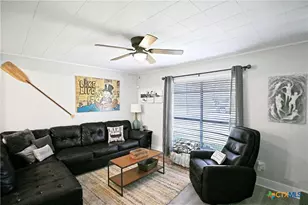 553 Scenic Dr, Canyon Lake, TX 78133 - Photo 7