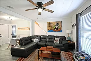 553 Scenic Dr, Canyon Lake, TX 78133 - Photo 11