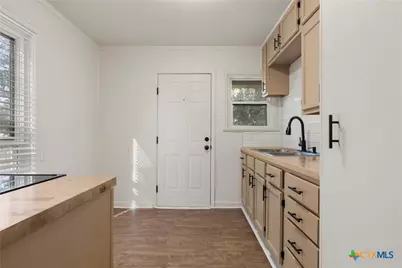 1203 S 5th Street, Temple, TX 76504 - Photo 9