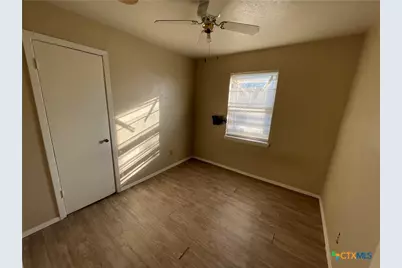 227 E Valley Road, Harker Heights, TX 76548 - Photo 7