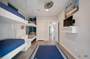 507 S 7th St, Port O'Connor, TX 77982 - Photo 9