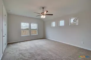 2133 Shepard St, Seguin, TX 78155 - Photo 9