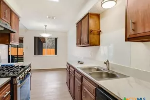 3908 Holt Dr, Austin, TX 78749 - Photo 15