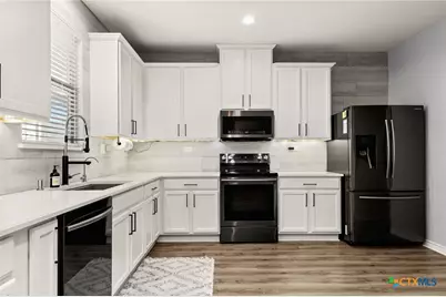 2003 Shire Meadows, New Braunfels, TX 78130 - Photo 9