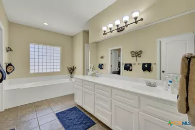 1027 Stagecoach Trail, San Marcos, TX 78666 - Photo 11