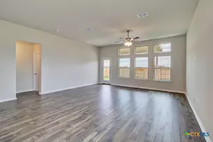 2129 Shepards St, Seguin, TX 78155 - Photo 9