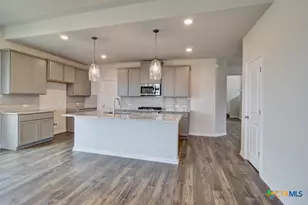 2129 Shepards St, Seguin, TX 78155 - Photo 5