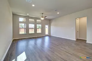 2129 Shepards St, Seguin, TX 78155 - Photo 13