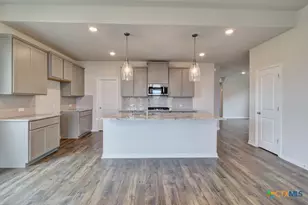 2129 Shepards St, Seguin, TX 78155 - Photo 3